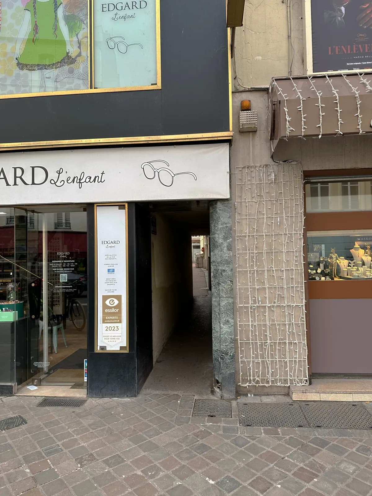 Façade de l'immeuble en centre-ville de Saint-Germain-en-Laye